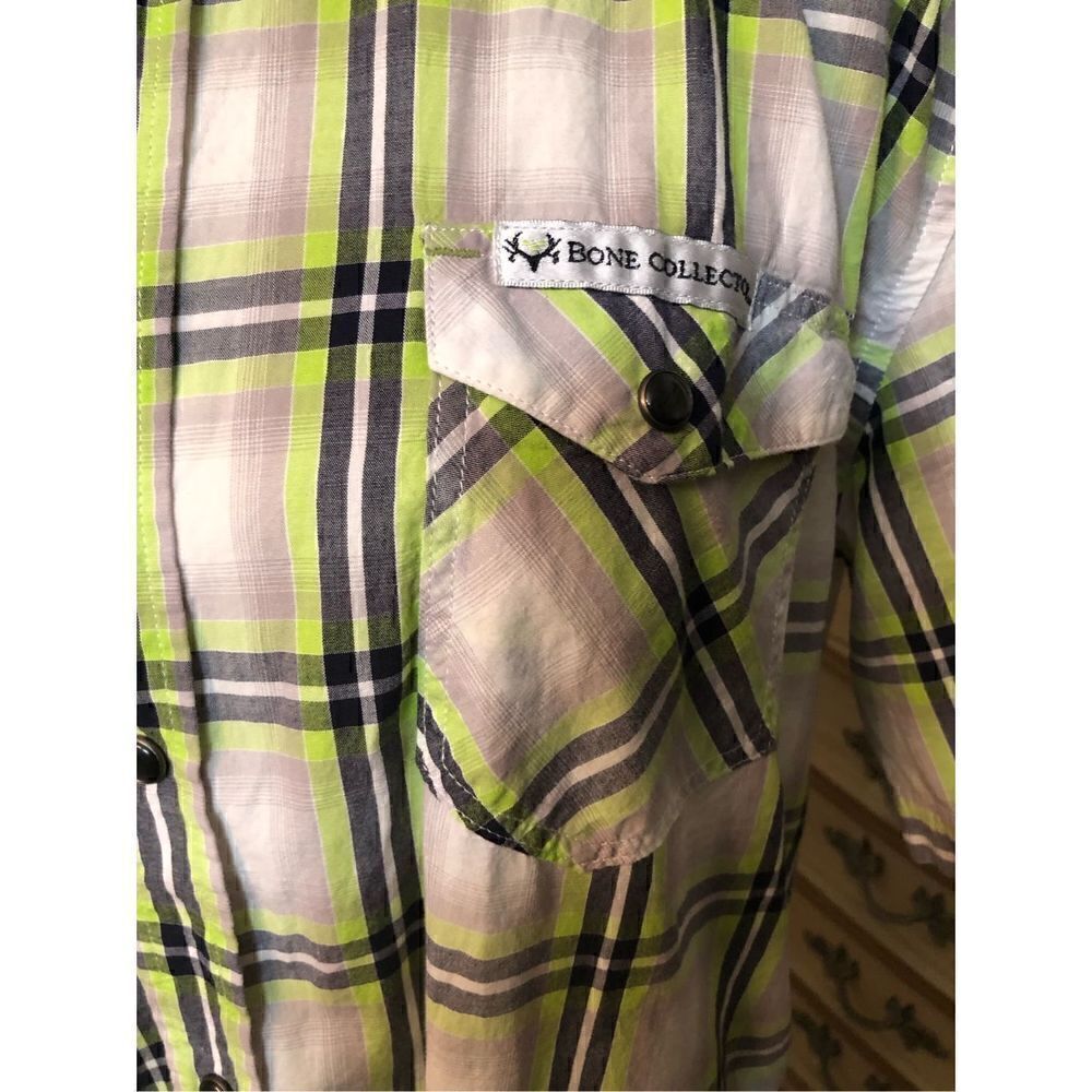 Bone Collector Short Sleeve Pearl Snap Button Pocketed Shirt - Picture 7 of 9